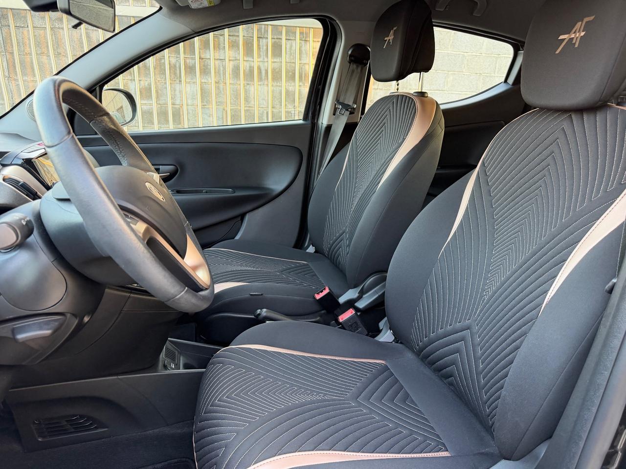 Lancia Ypsilon 1.0 FireFly 5 porte S&S Hybrid Ecochic Gold