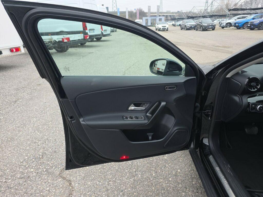 Mercedes Classe A 180 180 D Advanced 8G-DCT