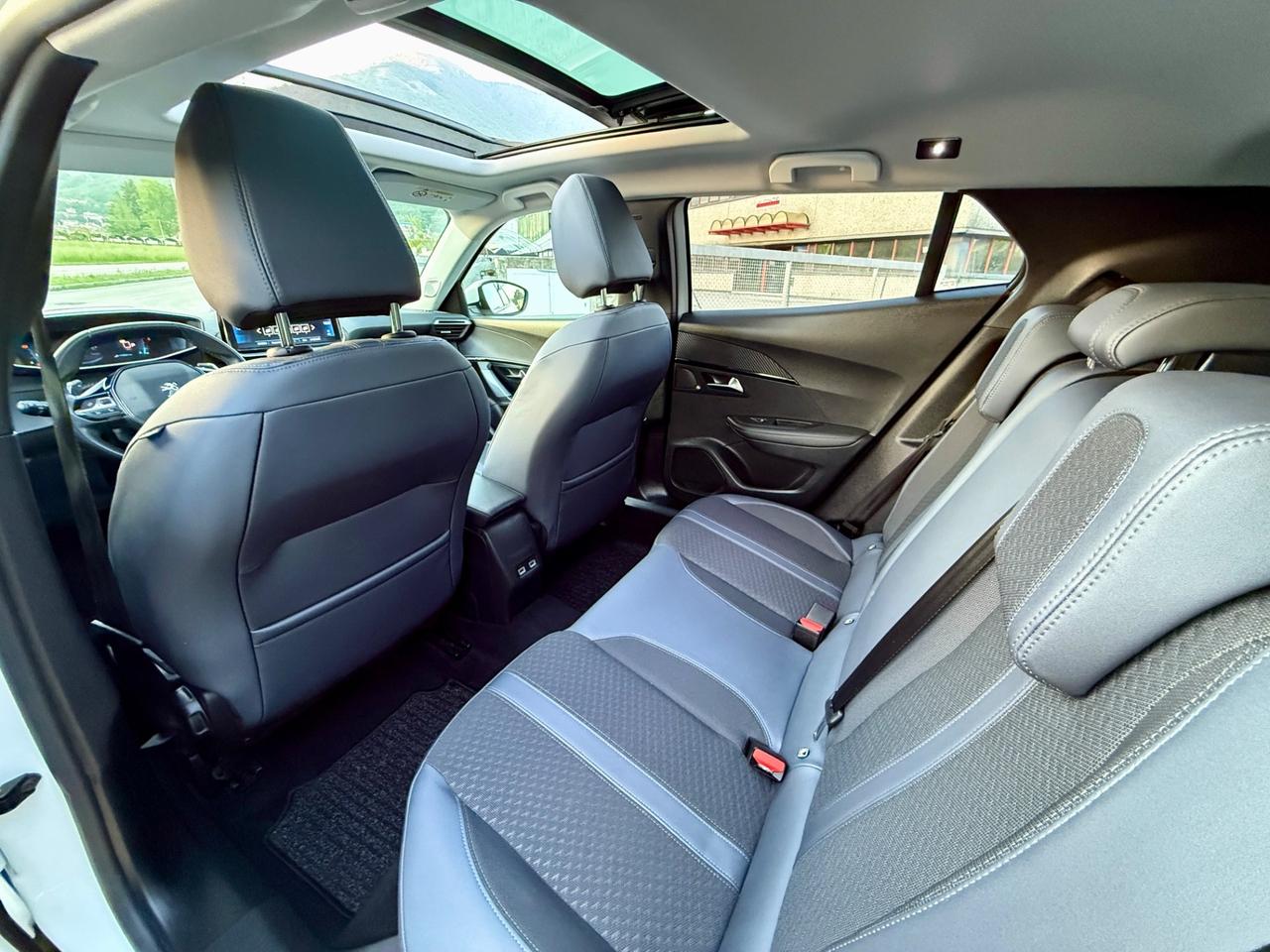 Peugeot 2008 BlueHDi 130 S&S EAT8 GT Pack NEO PATENTATI