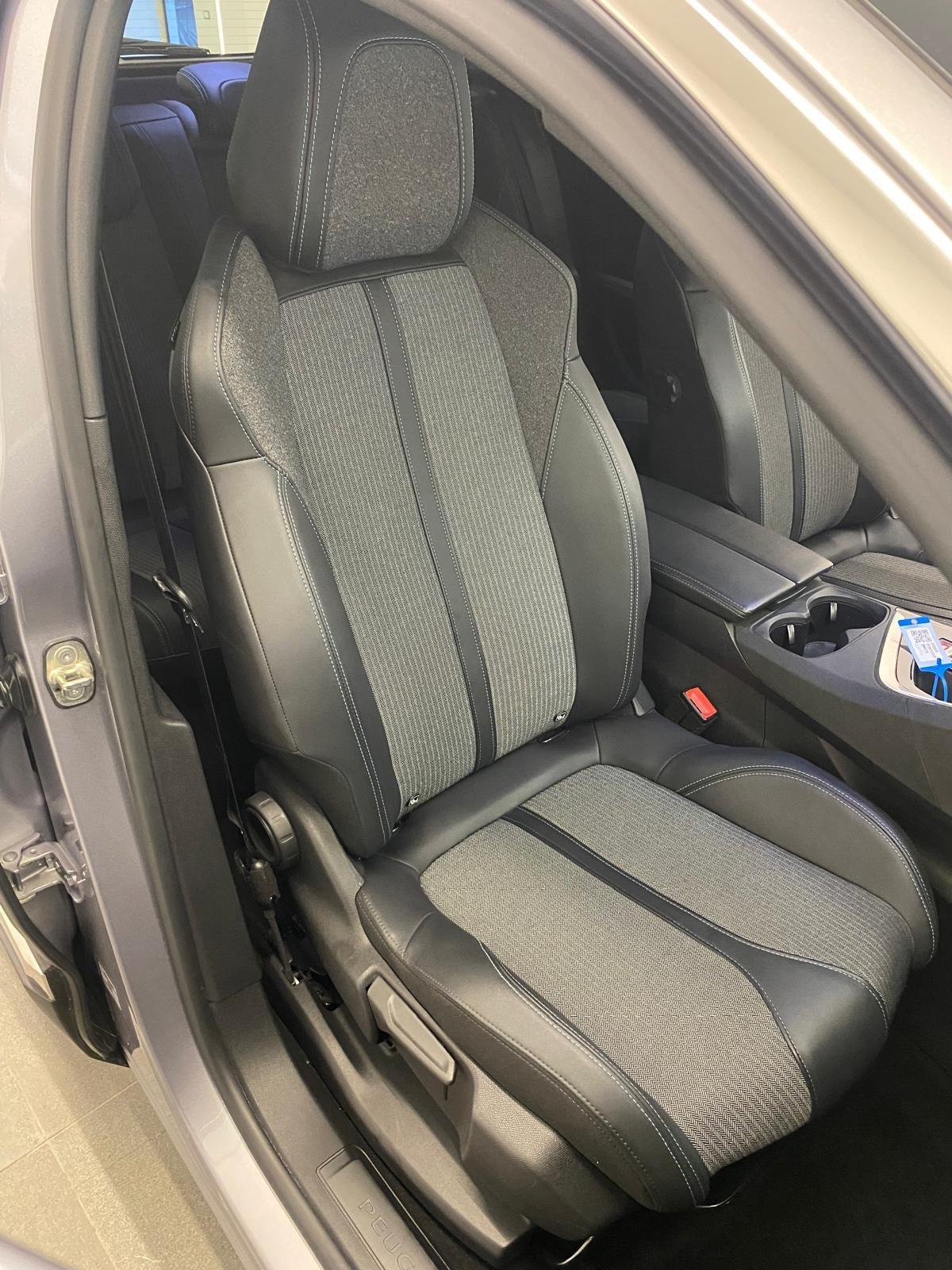 Peugeot 3008 BlueHDi 130 S&S EAT8 Allure Pack
