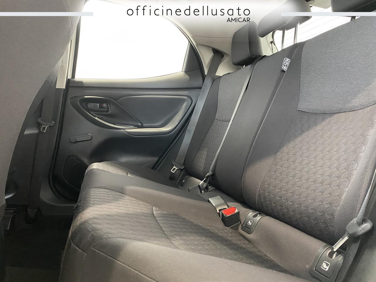 Toyota Yaris 1.0 vvt-i active