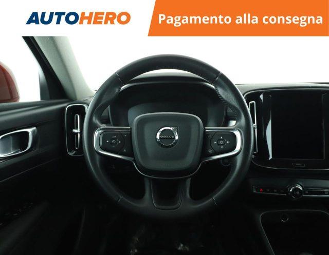 VOLVO XC40 B4 AWD Geartronic Momentum