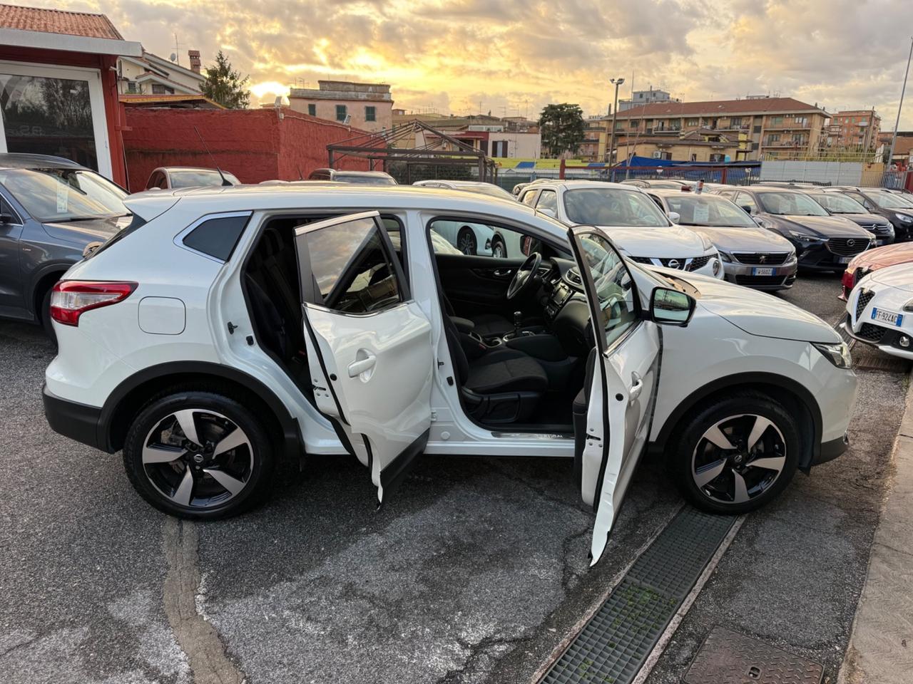 Qashqai 1.2 DIG-T -( 59 mila km ) -unirlo-rate-garanzia