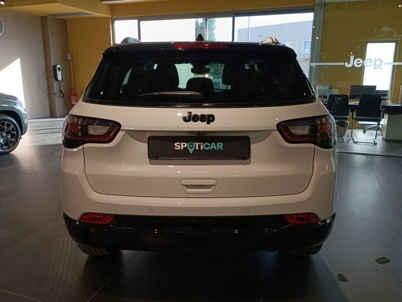Jeep Compass e-Hybrid 1.5 Turbo MHEV T4 96kW Summit DDCT