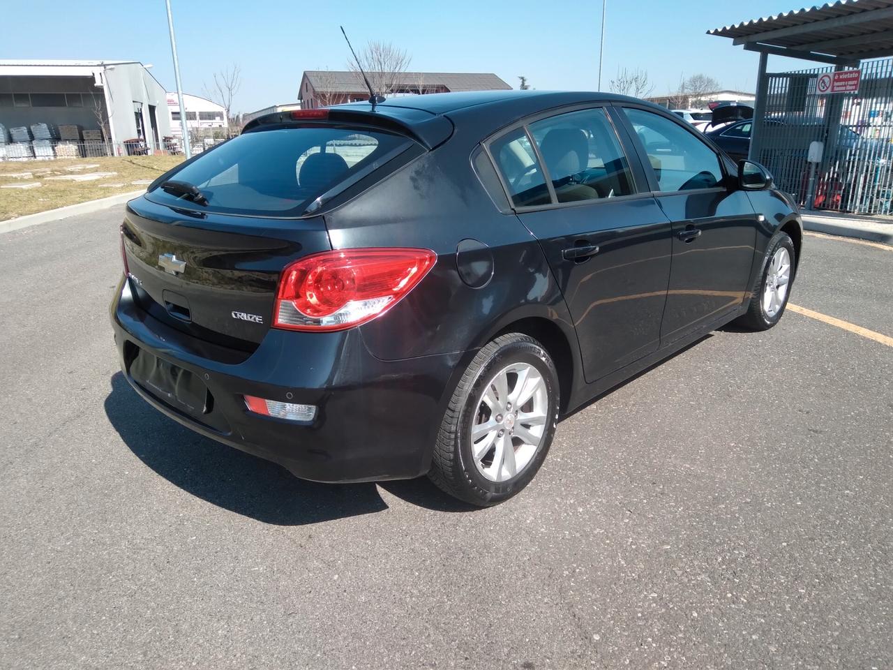 Chevrolet Cruze 1.8 141cv 5 porte LT GPL xneopatentati
