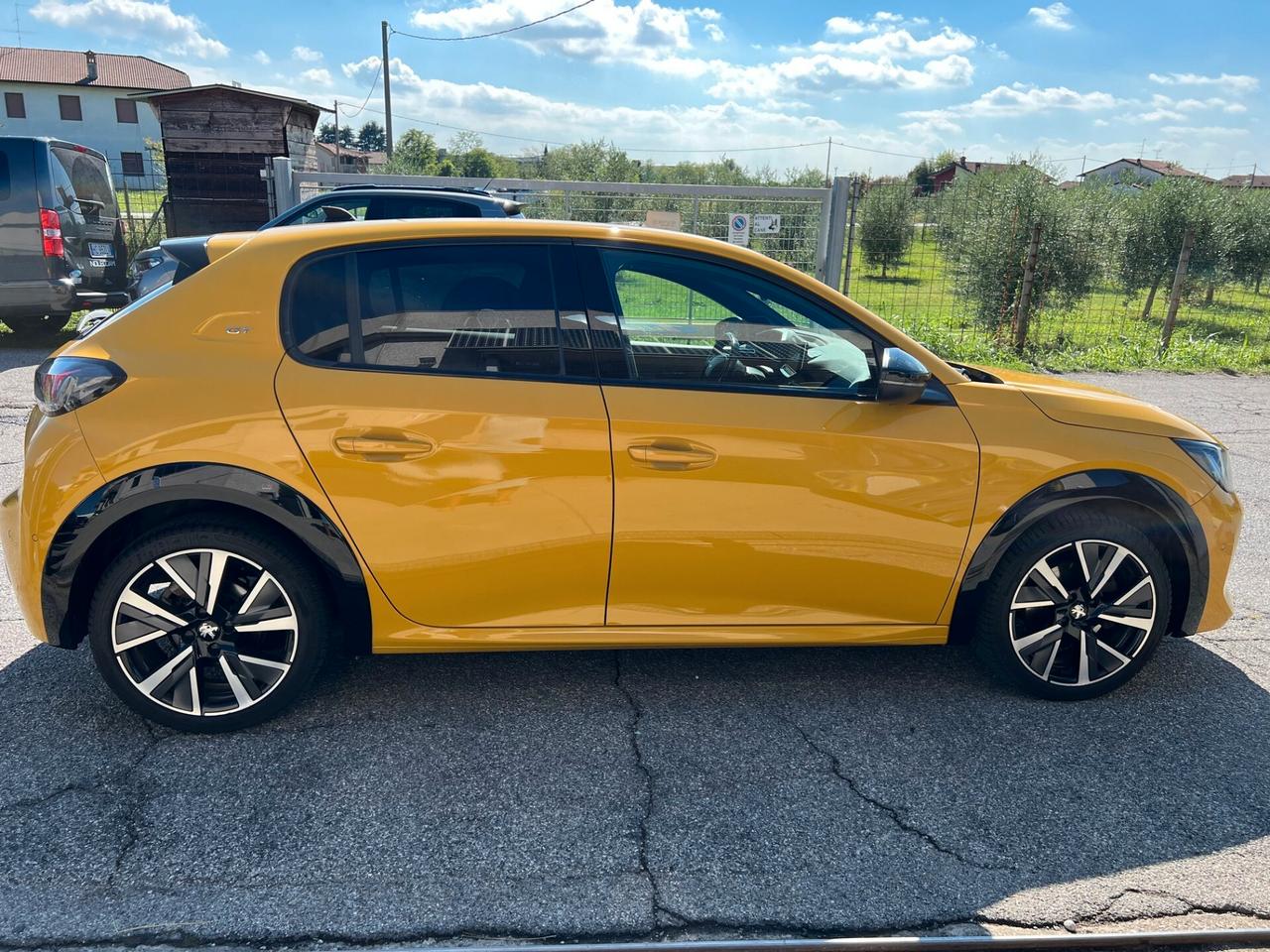 Peugeot 208 BlueHDi 100 Stop&Start 5 porte GT Pack - OK NEOPATENTATI