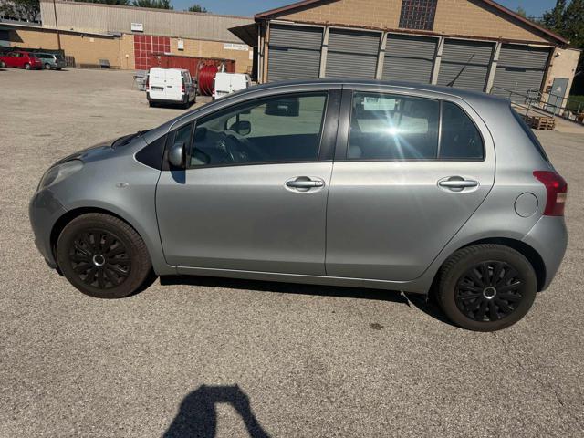 TOYOTA Yaris 108,985km 1.3 5p Sol senza nessun lavoro da fare