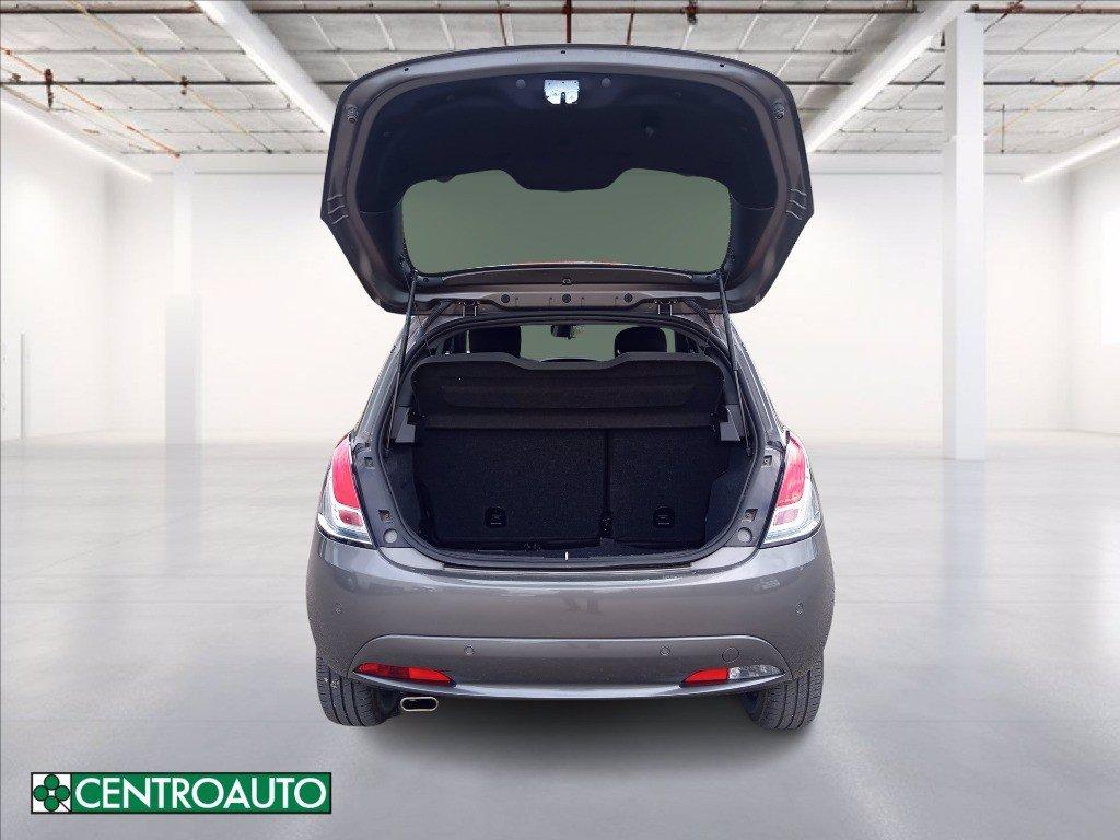 LANCIA Ypsilon 1.0 firefly hybrid Gold Plus s&s 70cv 5p.ti del 2024