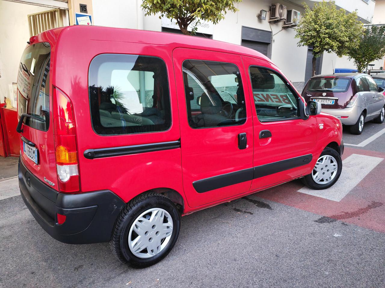 RENAULT KANGOO 1.2 BENZINA CV75 KW55 LUXE