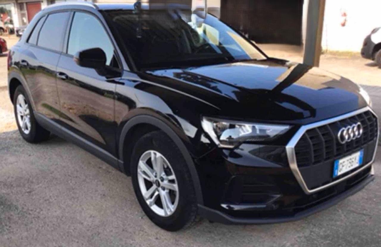 AUDI Q3 35 TDI S TRONIC BUSINESS