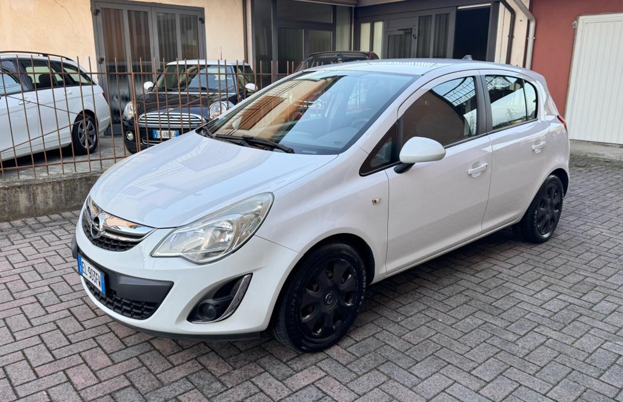 Opel Corsa 1.2 Benzina - GPL scadenza 2032 Ok Neopatentati