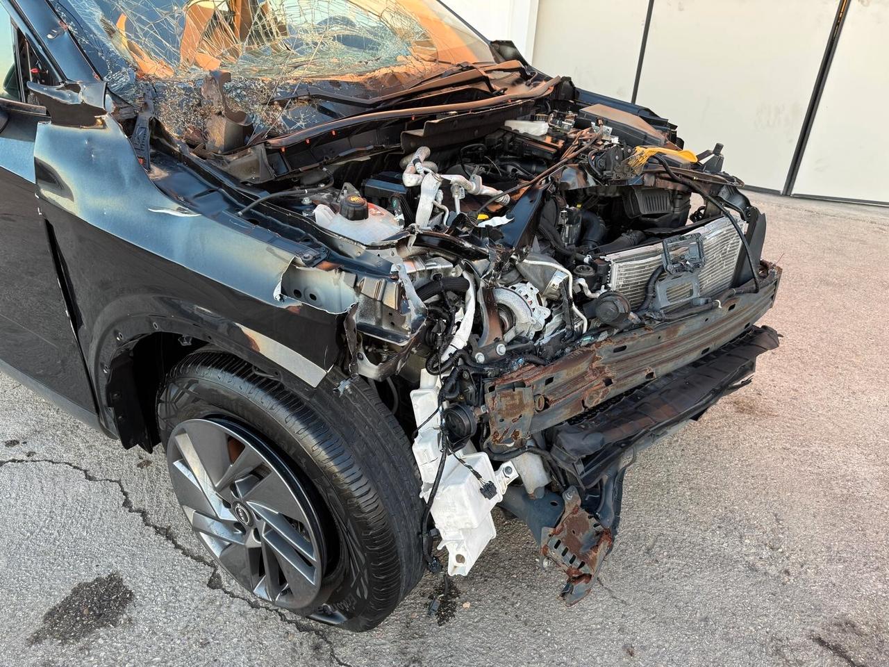 Nissan Qashqai 1.3 mhev 2wd 140cv INCIDENTATA