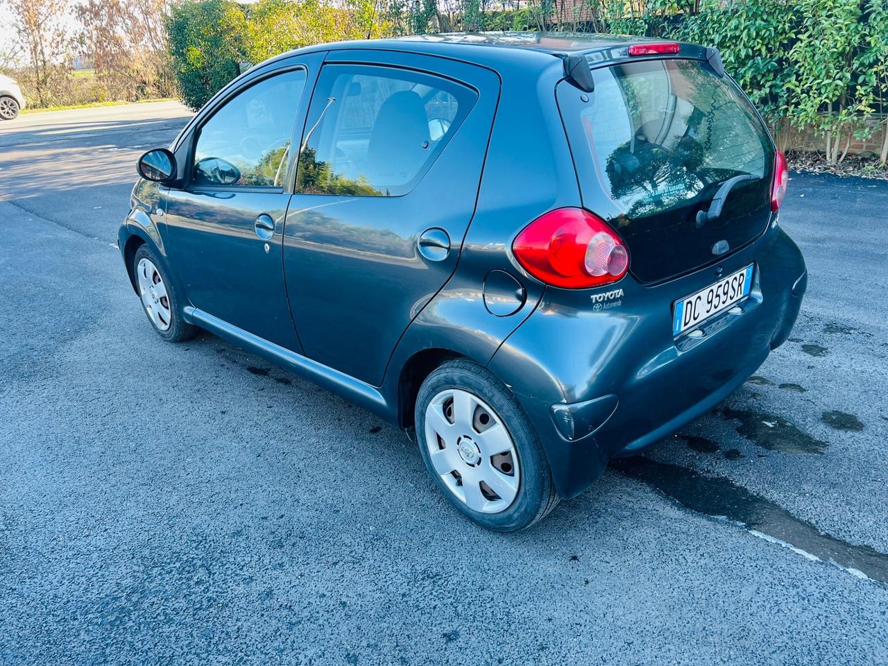 Toyota Aygo 1.0 12V VVT-i 5 porte Sol