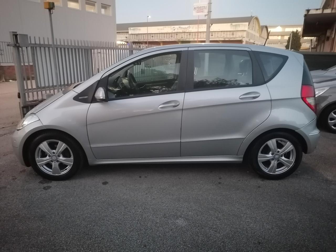 MERCEDES A 160 CDI BlueEFFICIENCY 2011 neopatentati