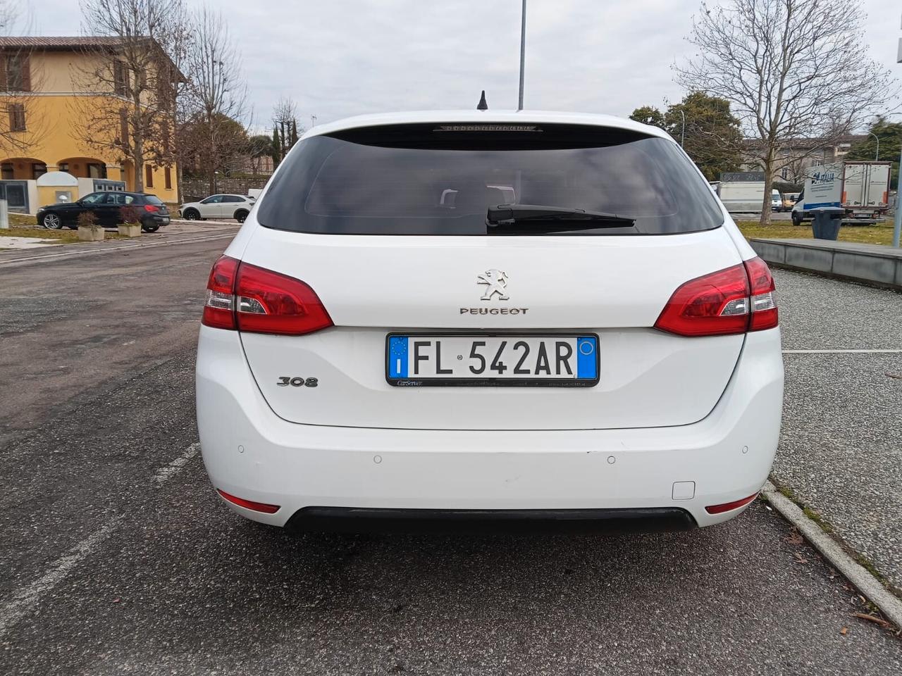Peugeot 308 BlueHDi 120 S&S Business