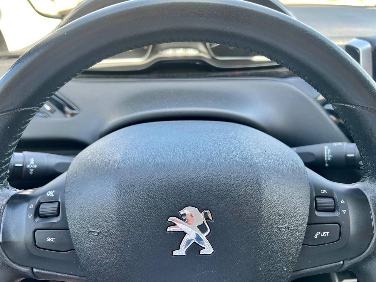 Peugeot 208 BlueHDi 100 S&S 5 porte Allure