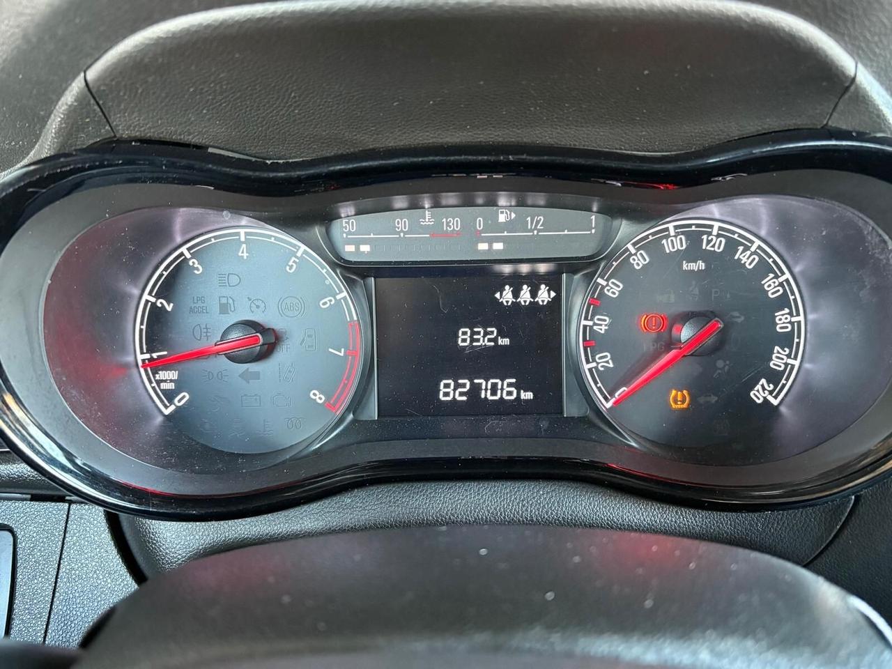 Opel Karl Rocks 1.0 75 CV