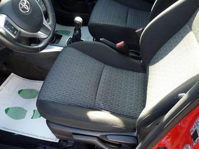 TOYOTA Yaris 1.0 5 porte Lounge