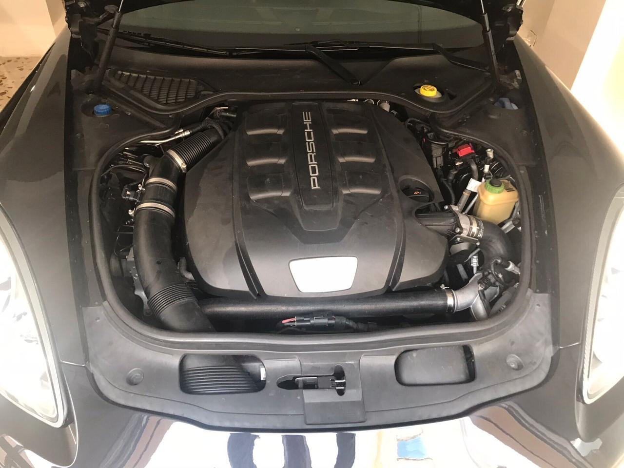 Porsche Panamera 3.0 Diesel Platinum Edition 250cv