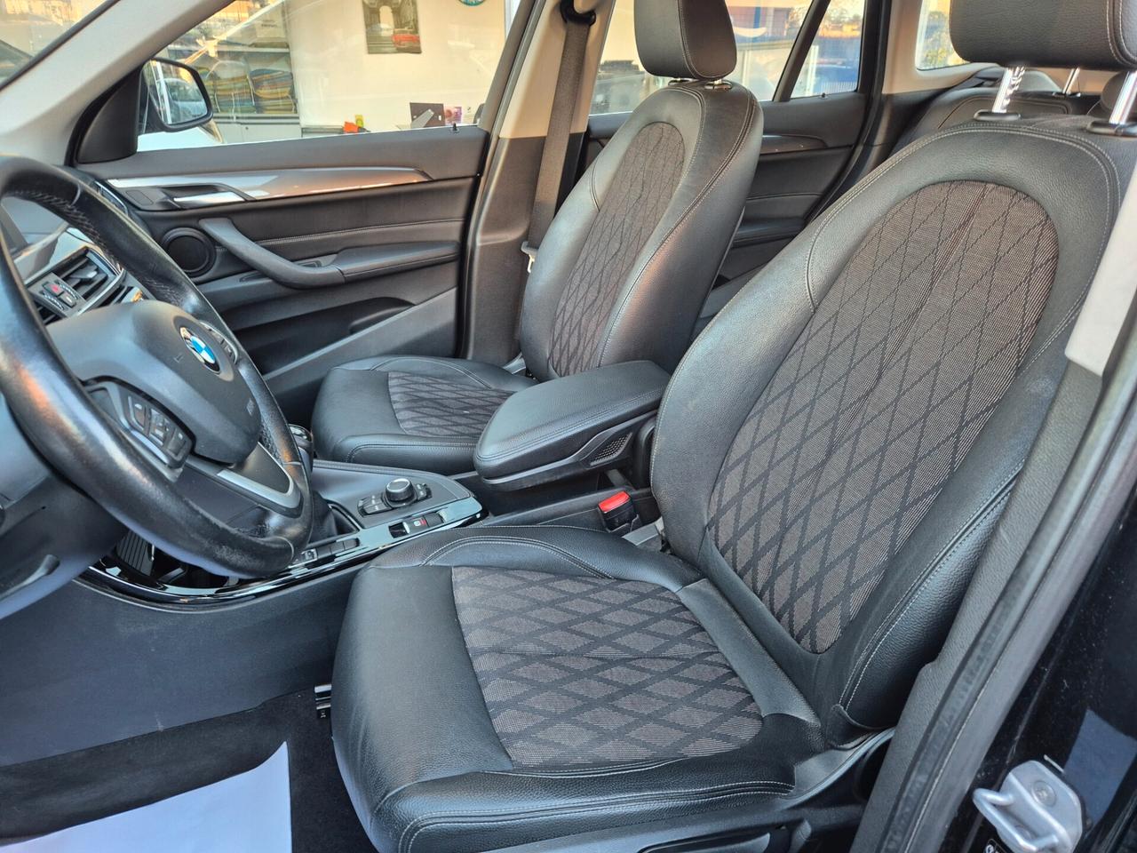 Bmw X1 sDrive18d xLine LED PELLE 18