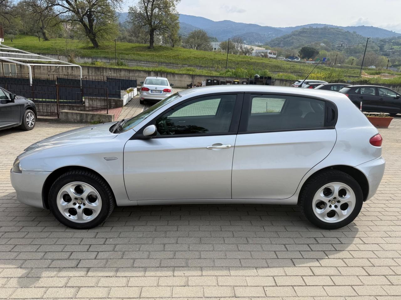 Alfa Romeo 147 1.9 JTD (120)