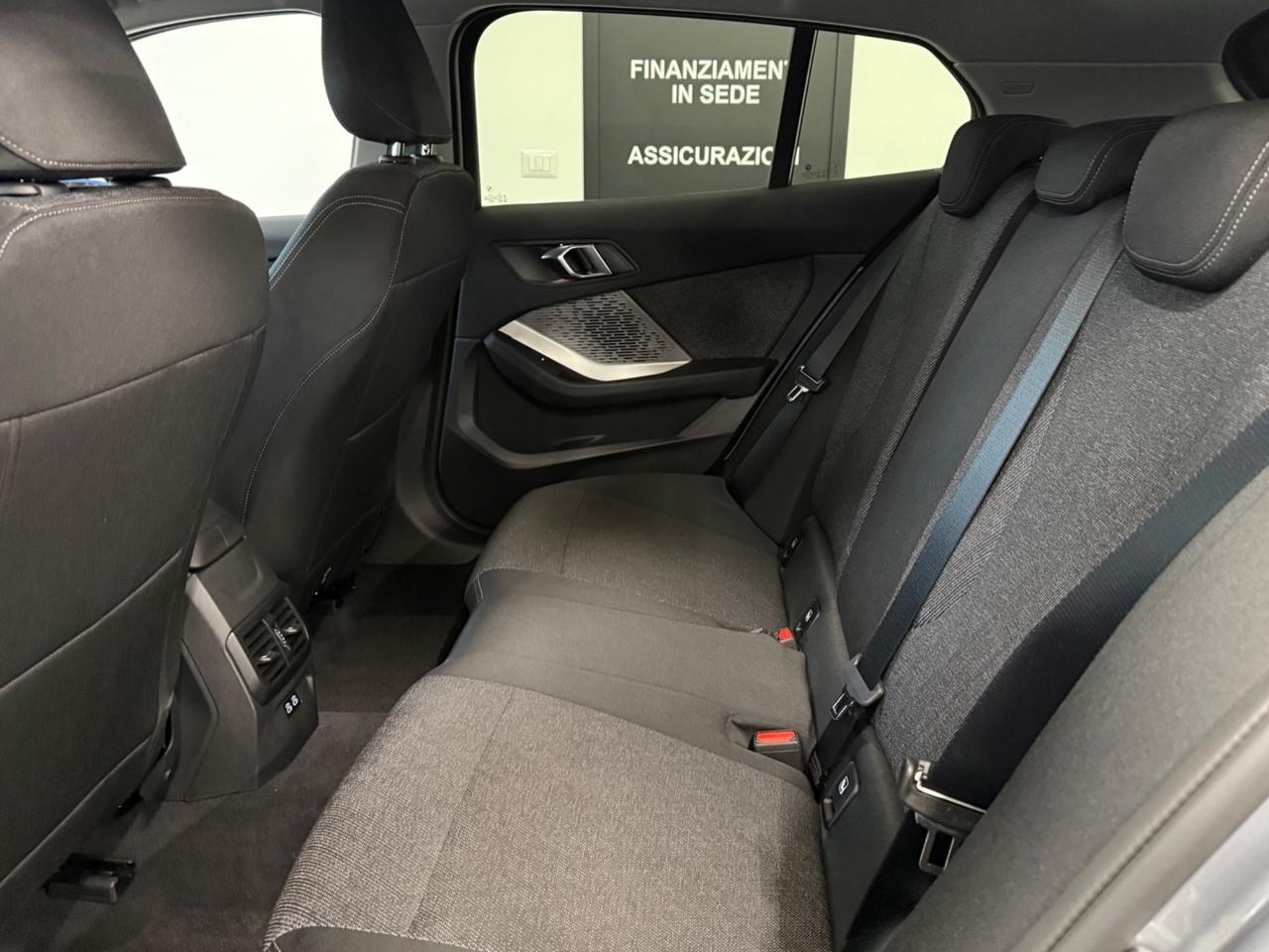 Bmw 120 48V 5p. BUSINESS