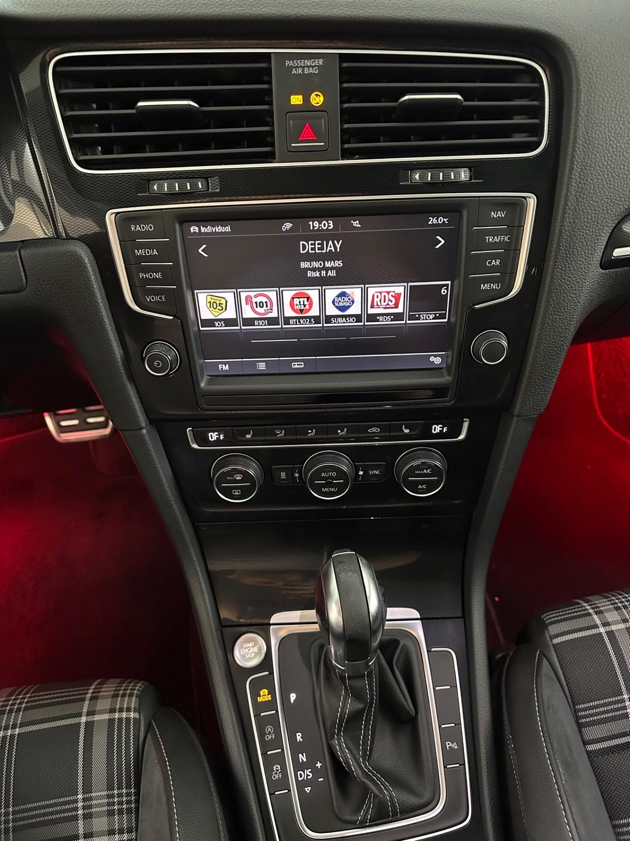 Volkswagen Golf 2.0 TDI DSG 5p. Highline BlueMotion Technology