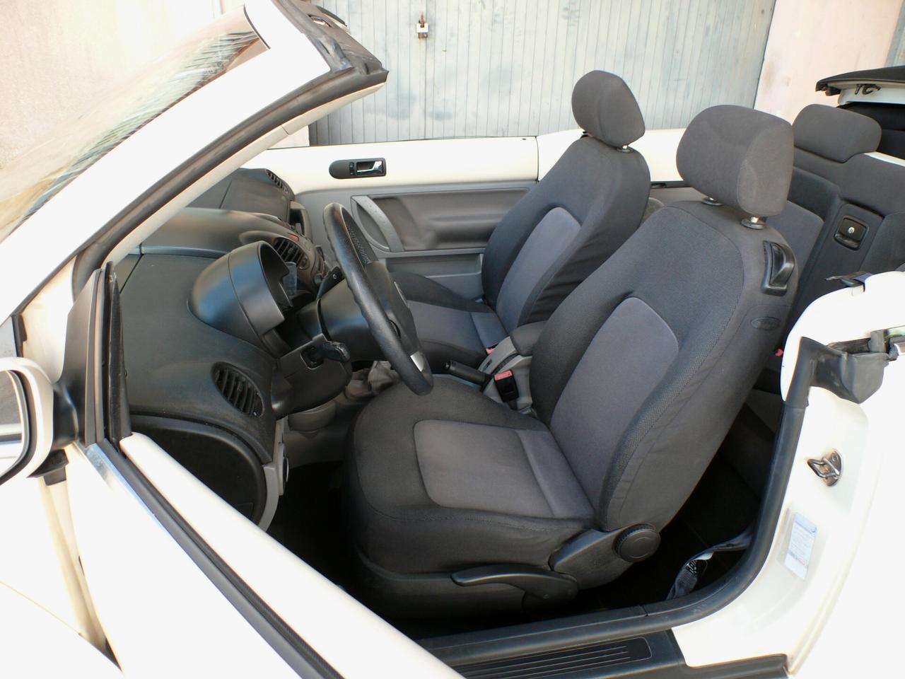 Volkswagen New Beetle 1.6 Cabrio (M1397)
