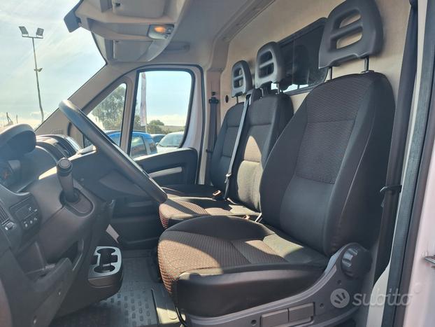 Peugeot Boxer 335 2.2 BlueHDi 140 S&S PC-TN Furgon