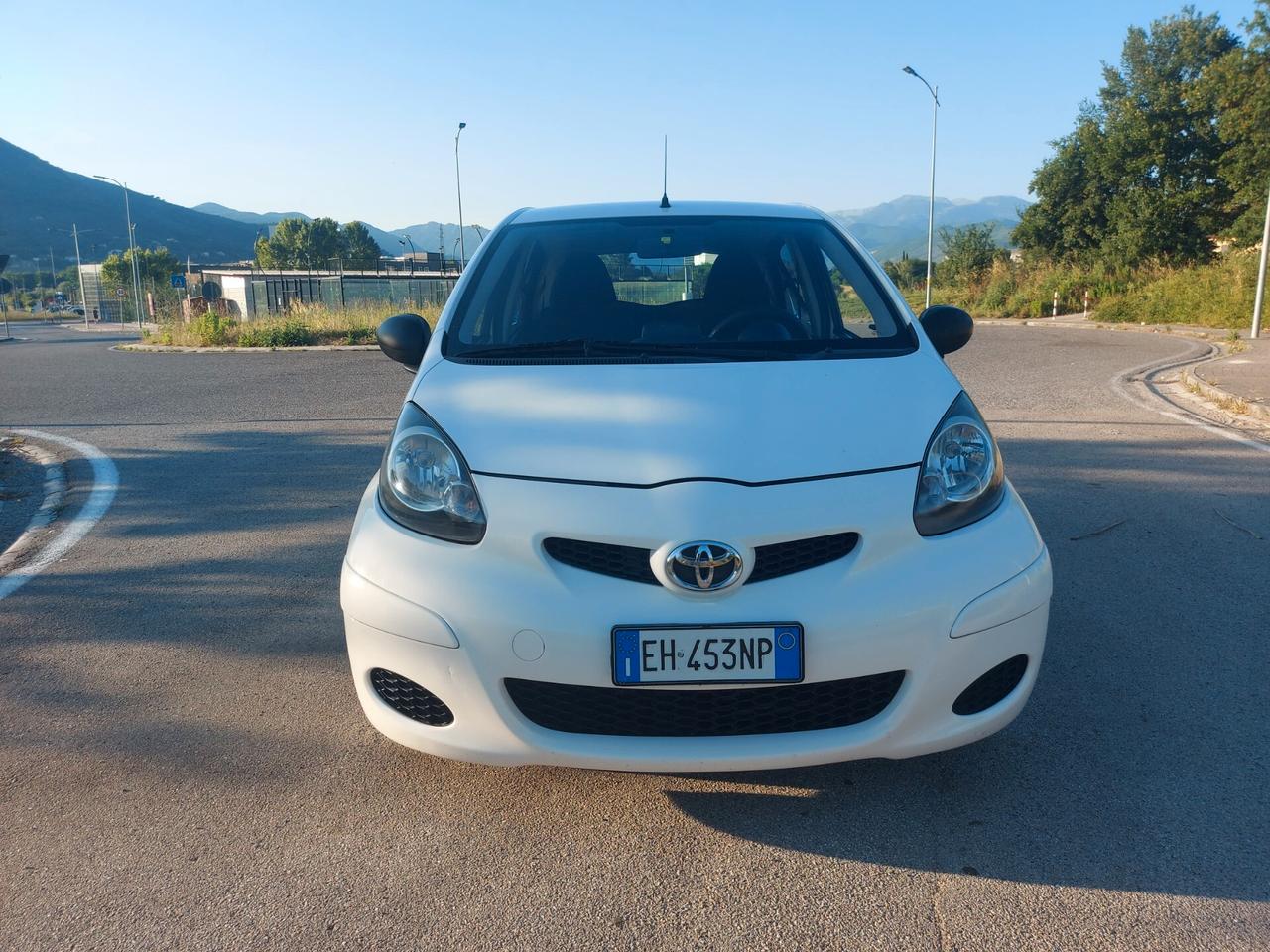 Toyota Aygo 1.0 12V VVT-i 3 porte Now Connect