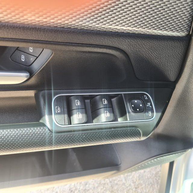 MERCEDES-BENZ GLB 180 d Automatic Business Extra MOTORE MERCEDES