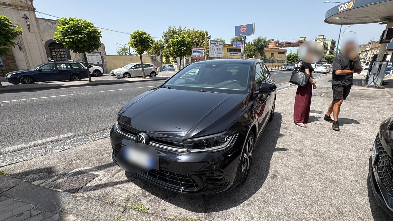Volkswagen Polo 1.0 TSI R-Line BENZINA AUTOMATICA 2023 USATO