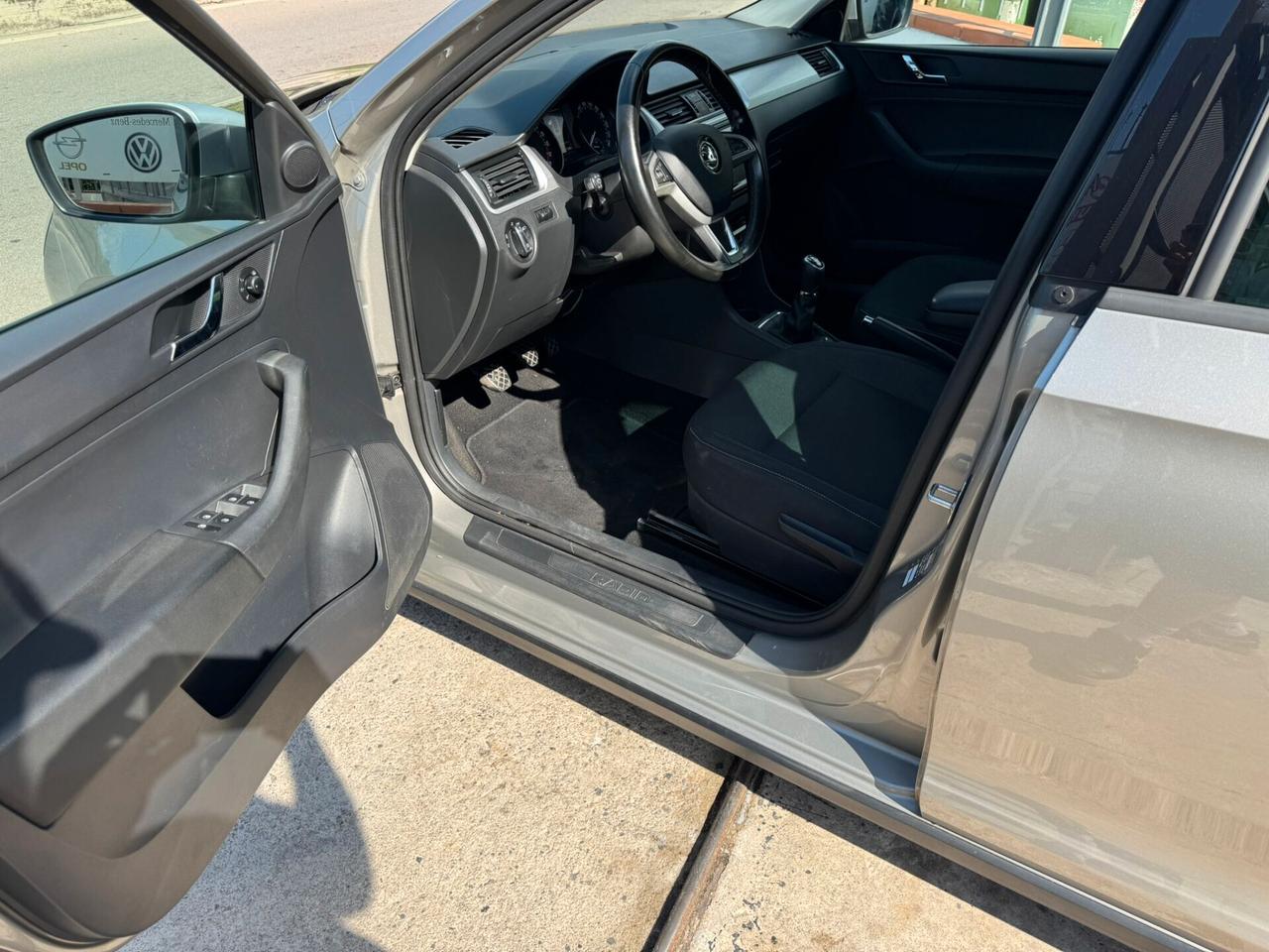 Skoda Rapid 1.6 TDI 115 CV Design Edition