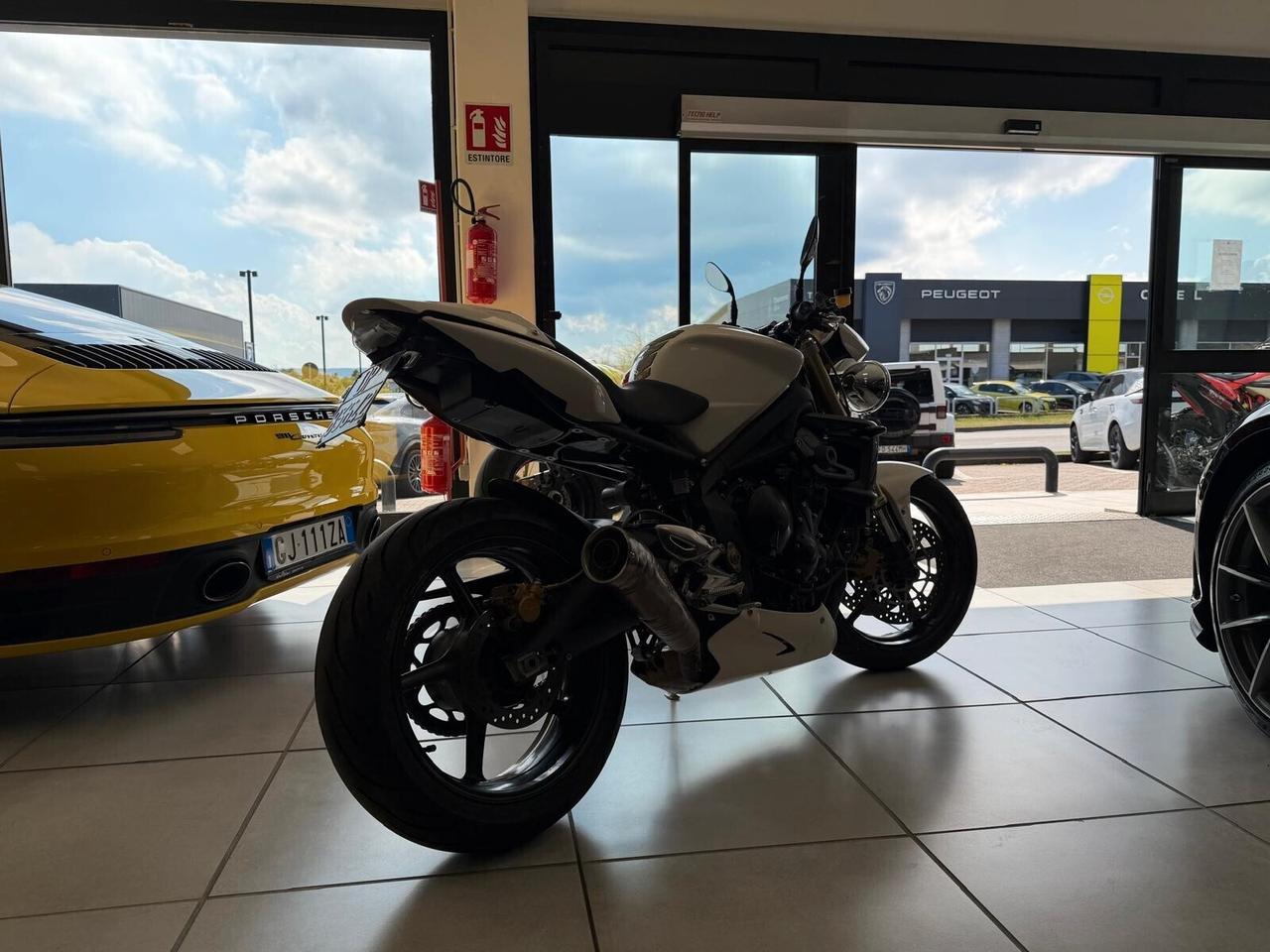 Triumph Speed Triple 675