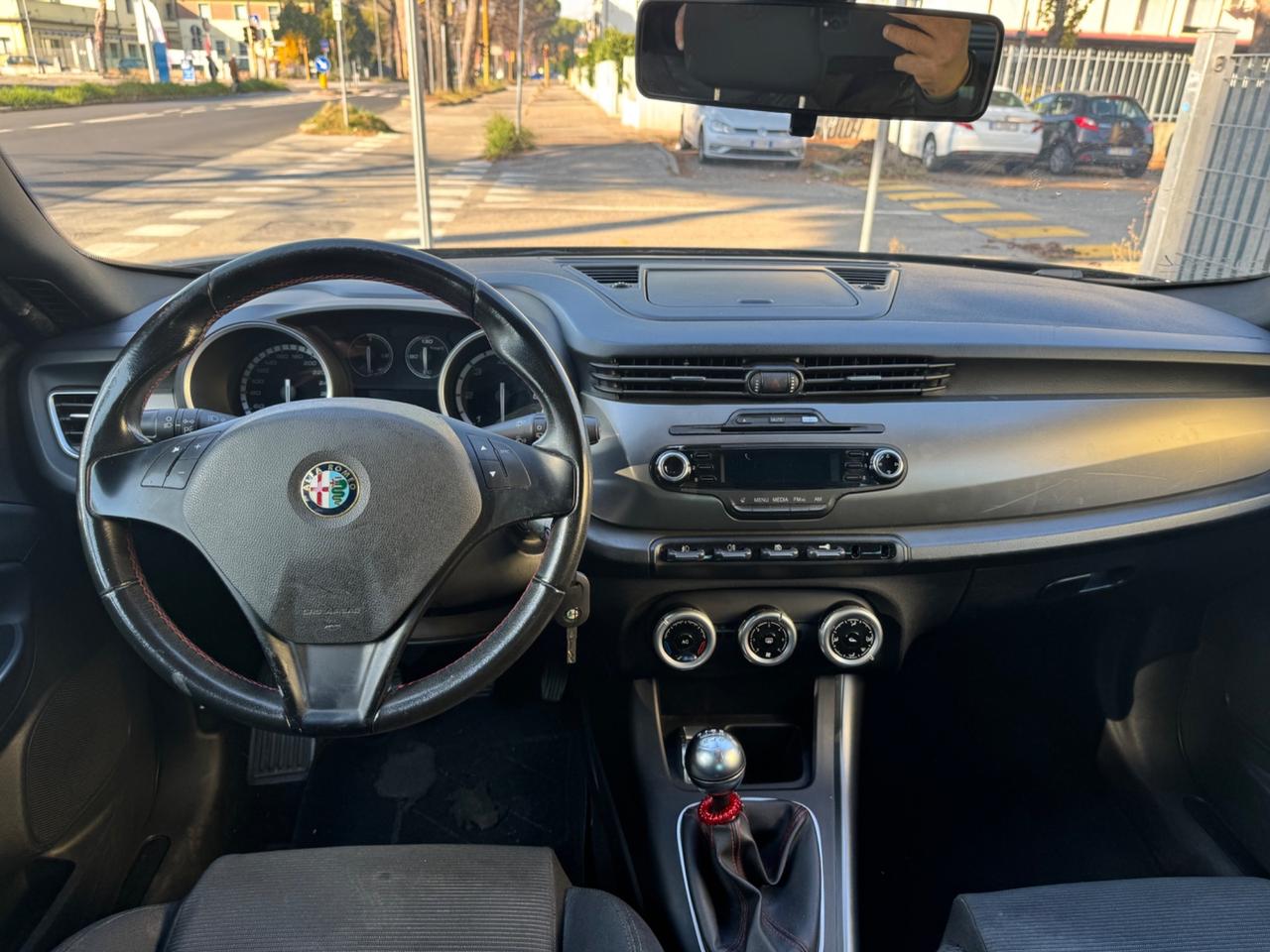 Alfa Romeo Giulietta 1.6 JTDm neopaten garanzia 12 mesi