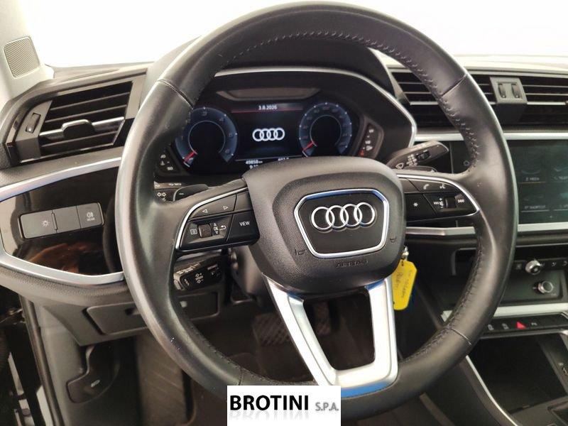 Audi Q3 35 TDI quattro S-Tronic Business