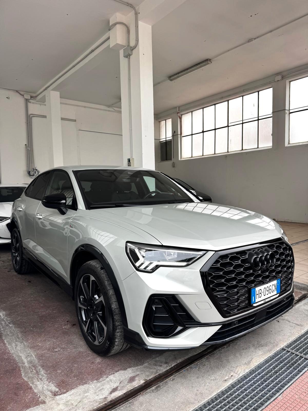 Audi Q3 SPB 45 TFSI e S tronic line edition