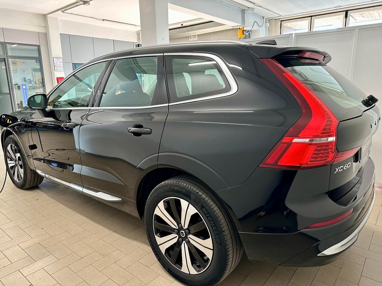 Volvo XC 60 XC60 T6 Recharge Plug-in Hybrid AWD automatico Plus Bright