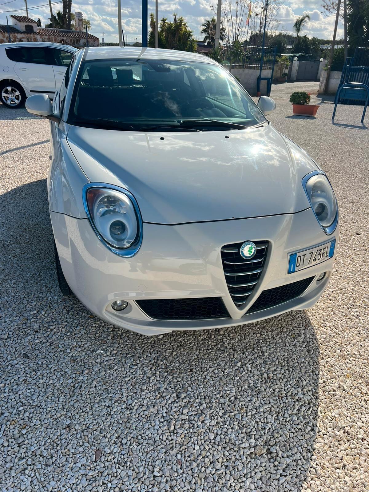Alfa Romeo MiTo 1.6 JTDm 16V Distinctive Premium Pack