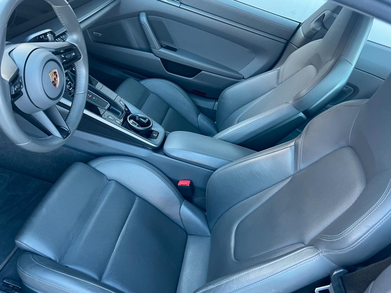 Porsche 992 Coupe 3.0 Carrera 4S auto
