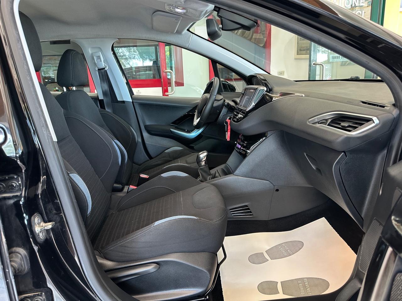 Peugeot 208 1.2 VTi 82 CV 5 porte Allure