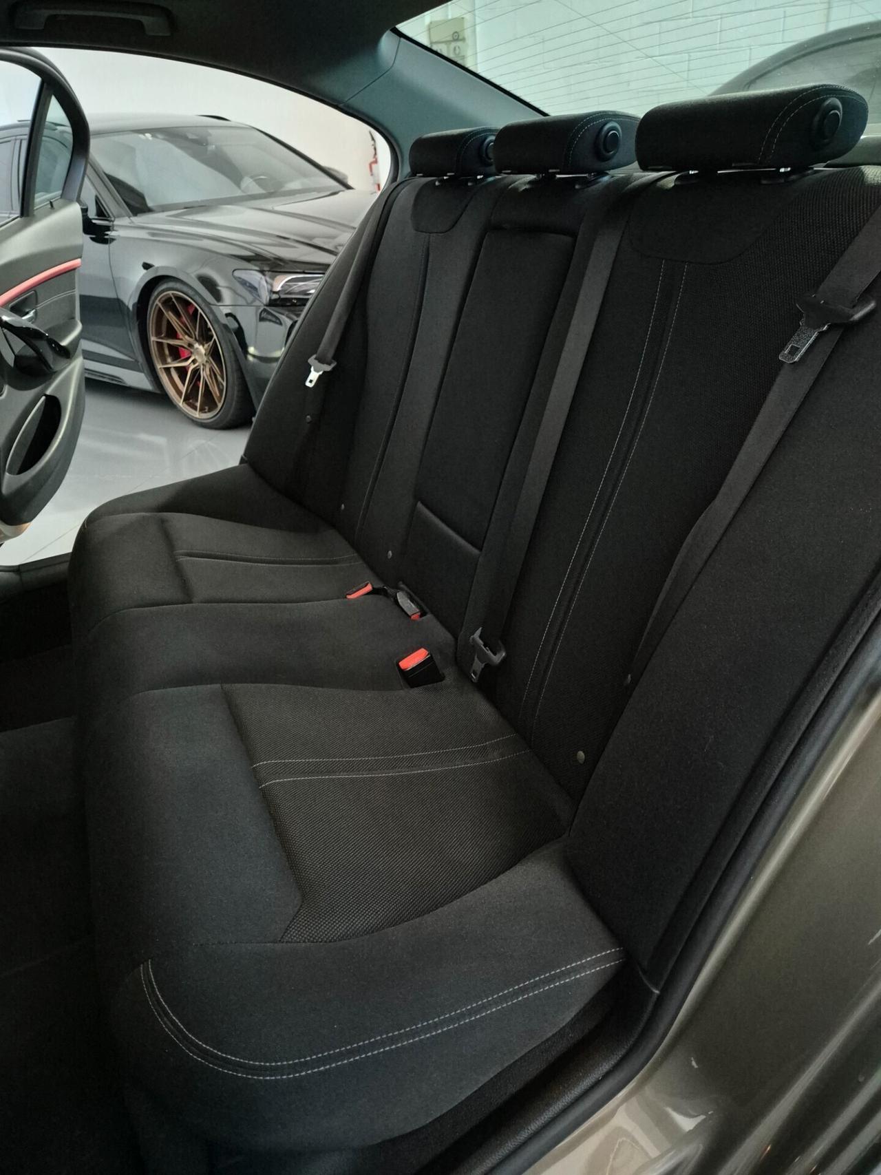 BMW 330e iPerformance Plug-in Hybrid Finanziabile Garanzi