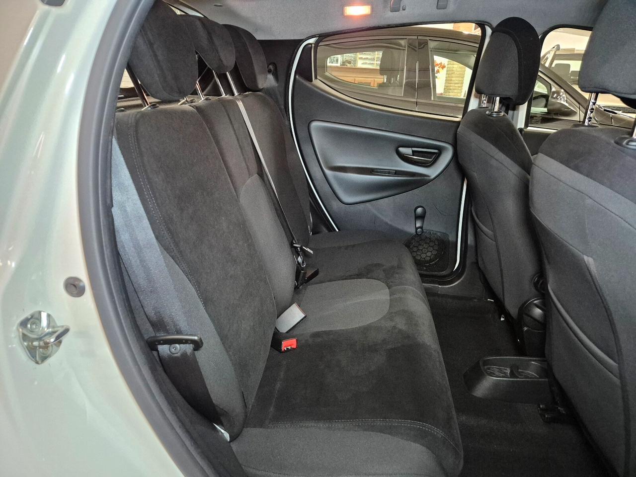 Lancia Ypsilon 1.2 69 CV 5 porte S&S Gold