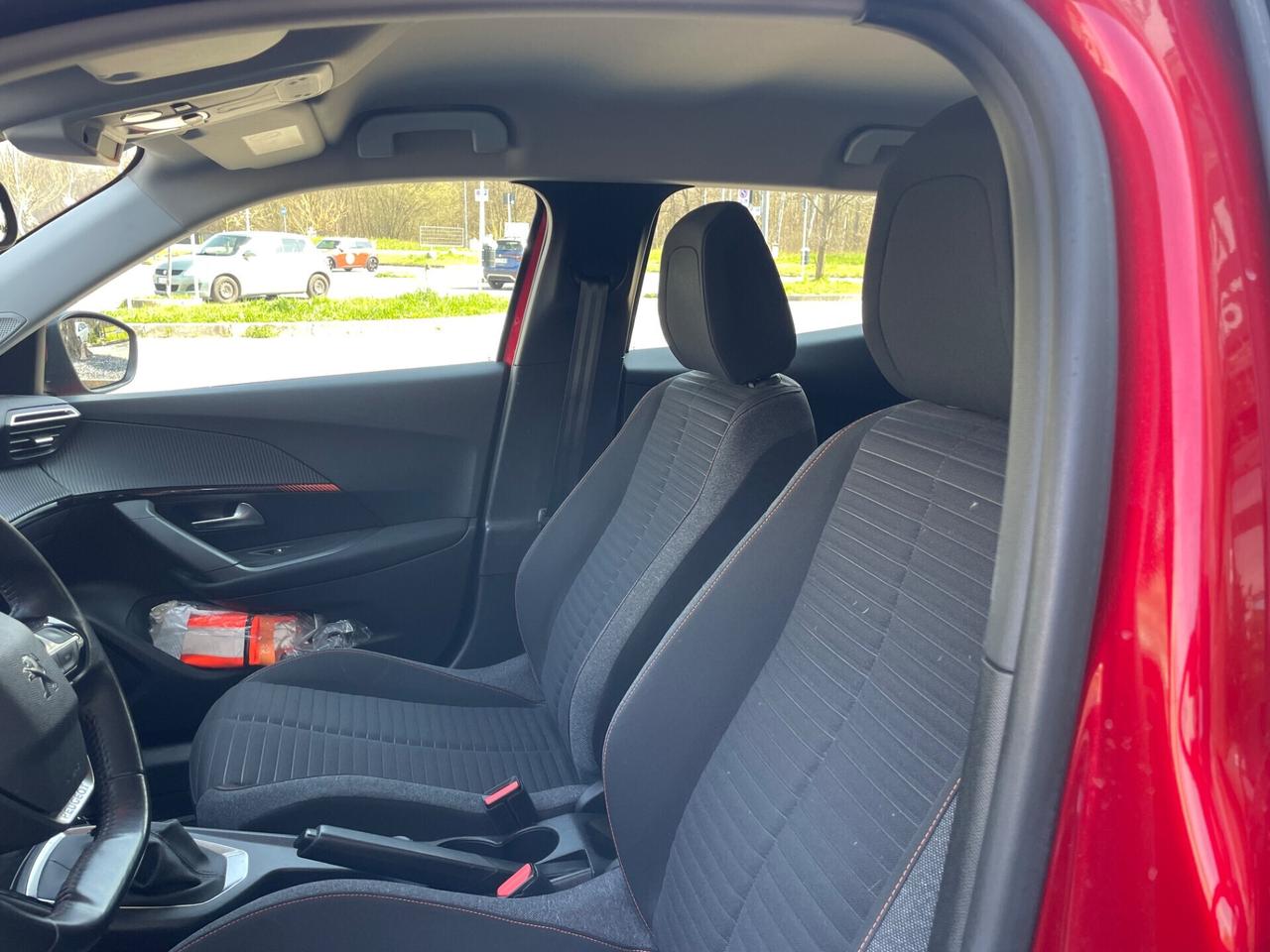 Peugeot 2008 PureTech 130 S&S *Neopatentati*Solo 51000*