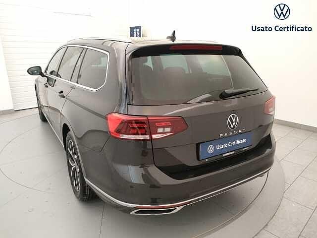 Volkswagen Passat 8ª serie Variant 2.0 TDI SCR EVO DSG Executive