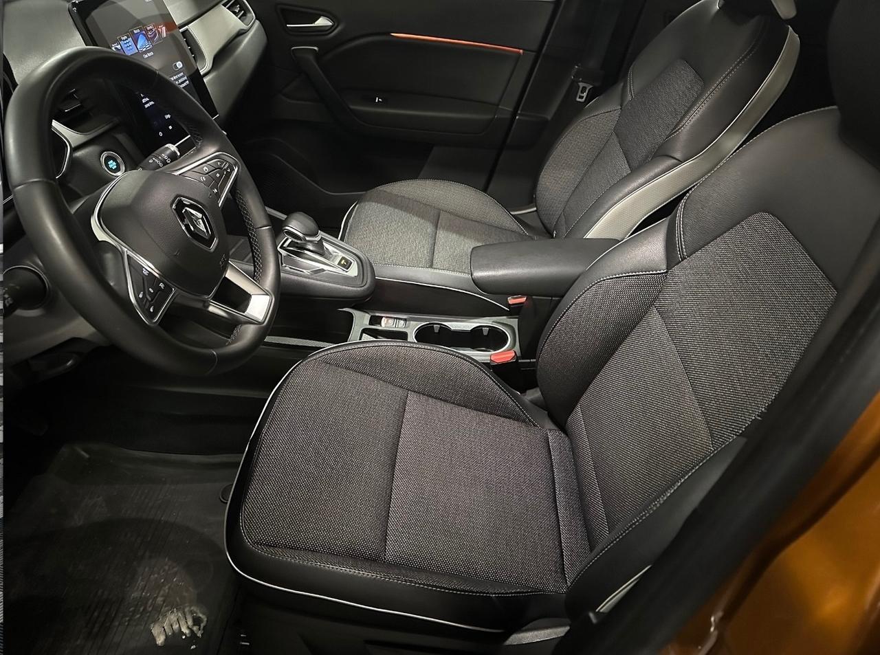 Renault Captur Plug-in Hybrid E-Tech 160 CV Initiale Paris