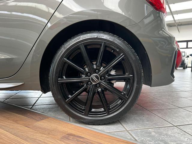 AUDI A1 SPB 35 TFSI S tronic S line edition-CERCHI 18 DARK