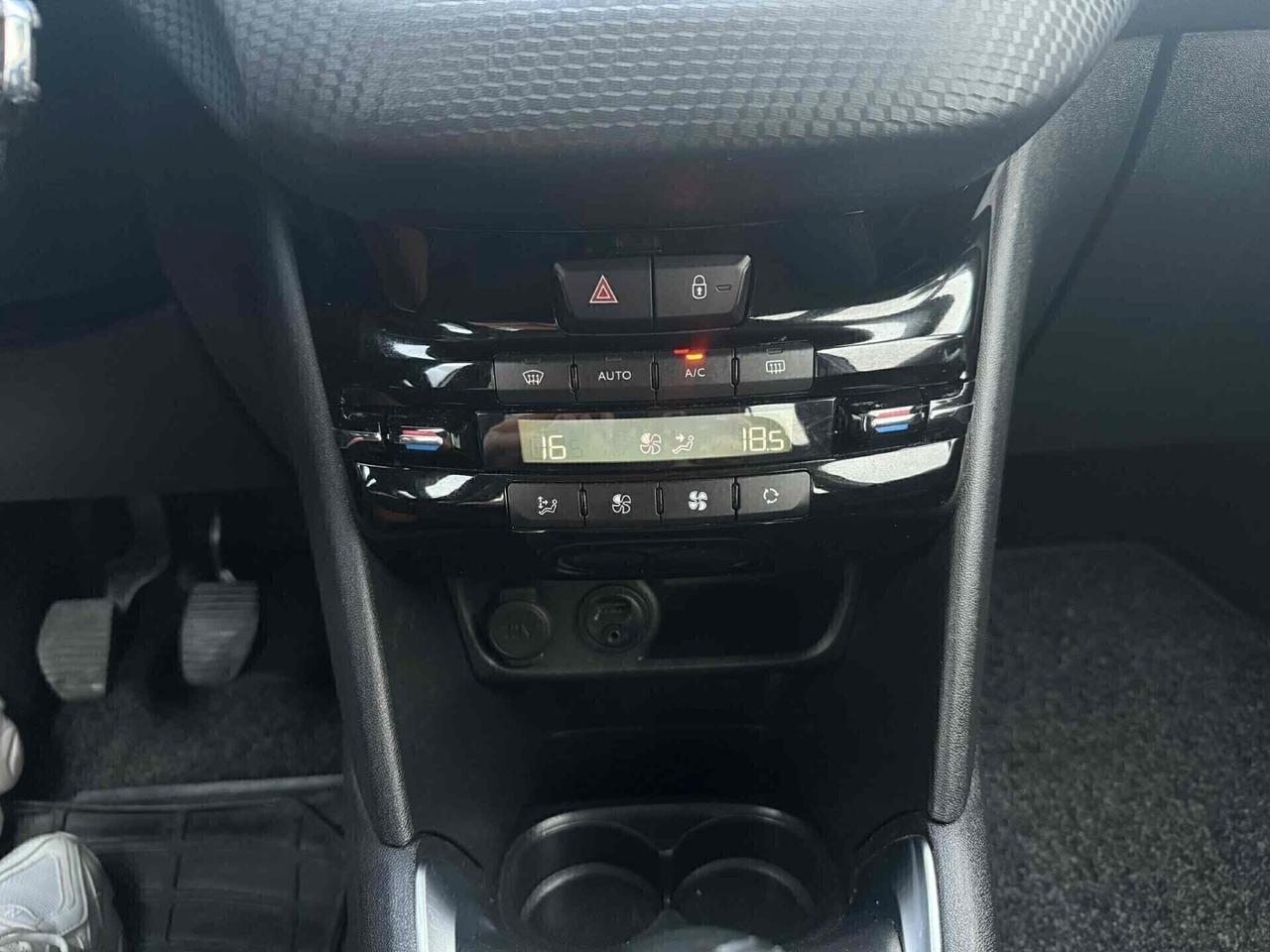 Peugeot 208 PureTech Allure 1.2 BENZINA 2015