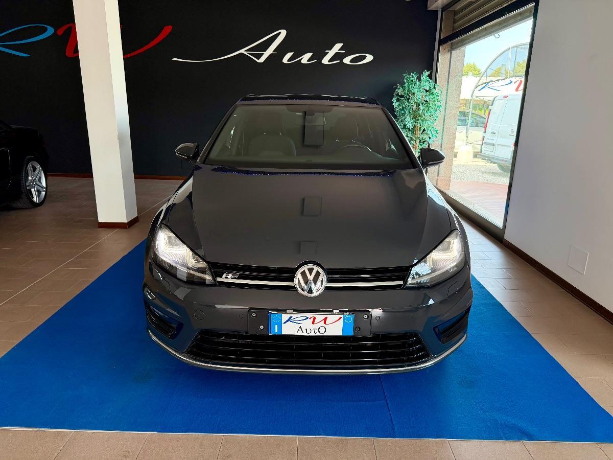 Volkswagen Golf 2.0 tdi R-Line 150cv