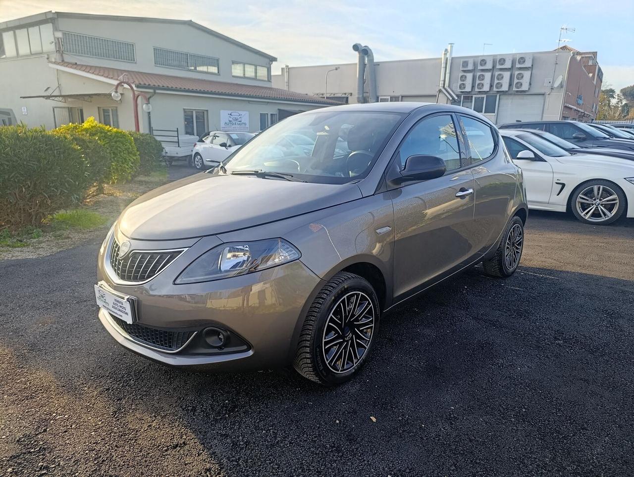 Lancia Ypsilon III 1.0 firefly hybrid Gold s&s 70cv